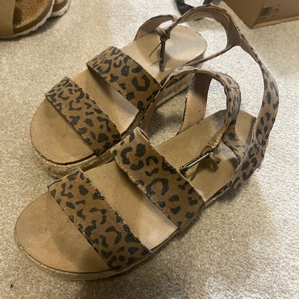Leopard Sandals - Picture 2 of 5